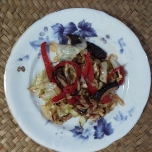 キャベツとピーマン椎茸の炒め物